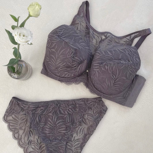 洋服にも合わせられて、セクシーすぎない下着はコレ🎵