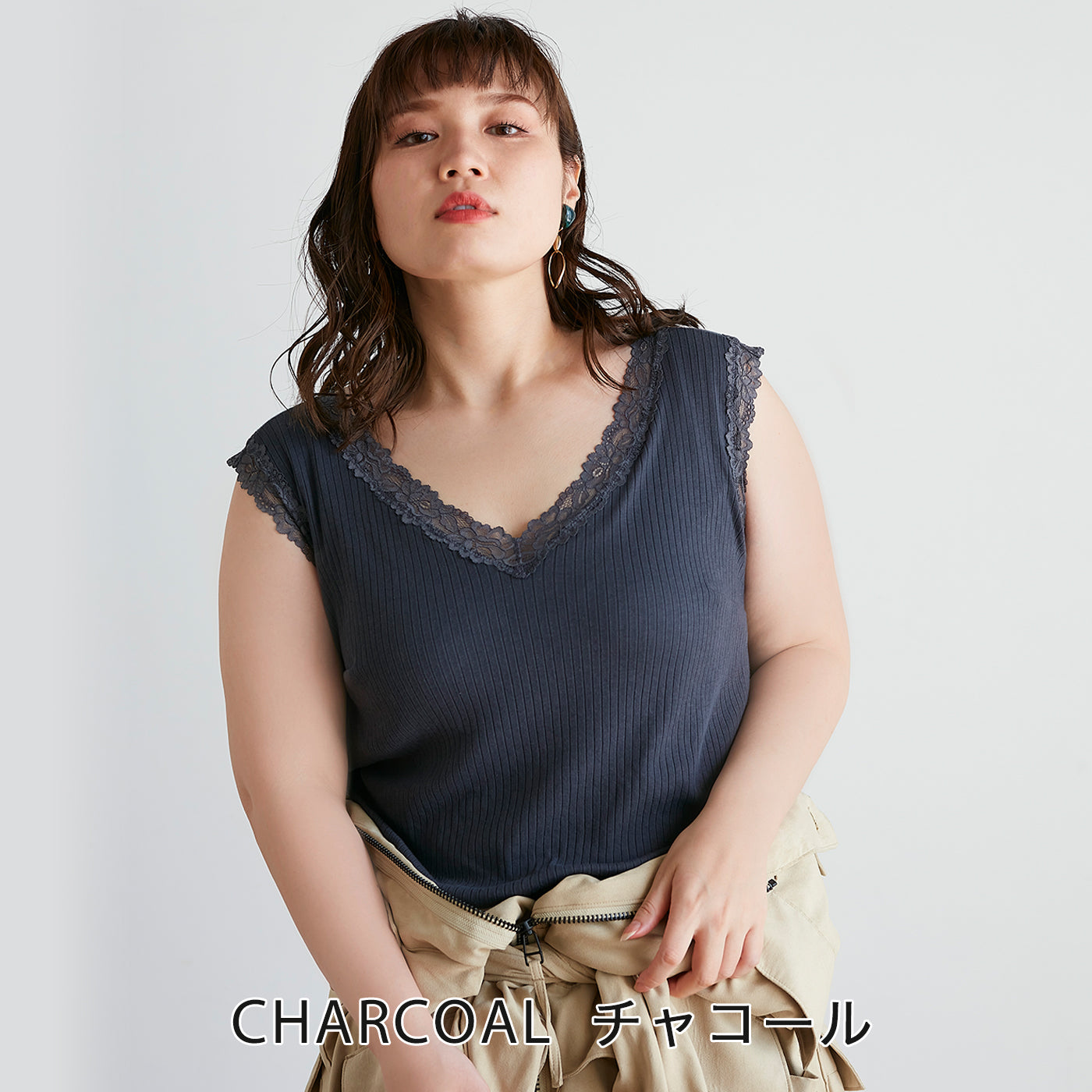 【3L〜6L】ワイヤーで支えるキャミ(チャコール)_90507-47