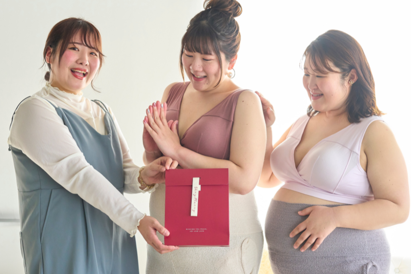 産前から産後まで使える、マタニティシリーズ新登場！アイテム誕生秘話をご紹介♡